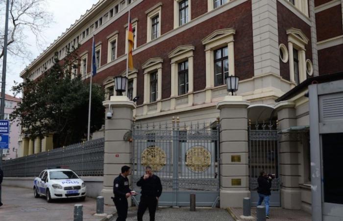After the Netherlands and England, the German Consulate General was also closed for security reasons.